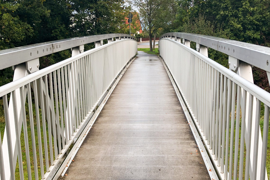 Fußgängerbrücke über den Gründleinsbach