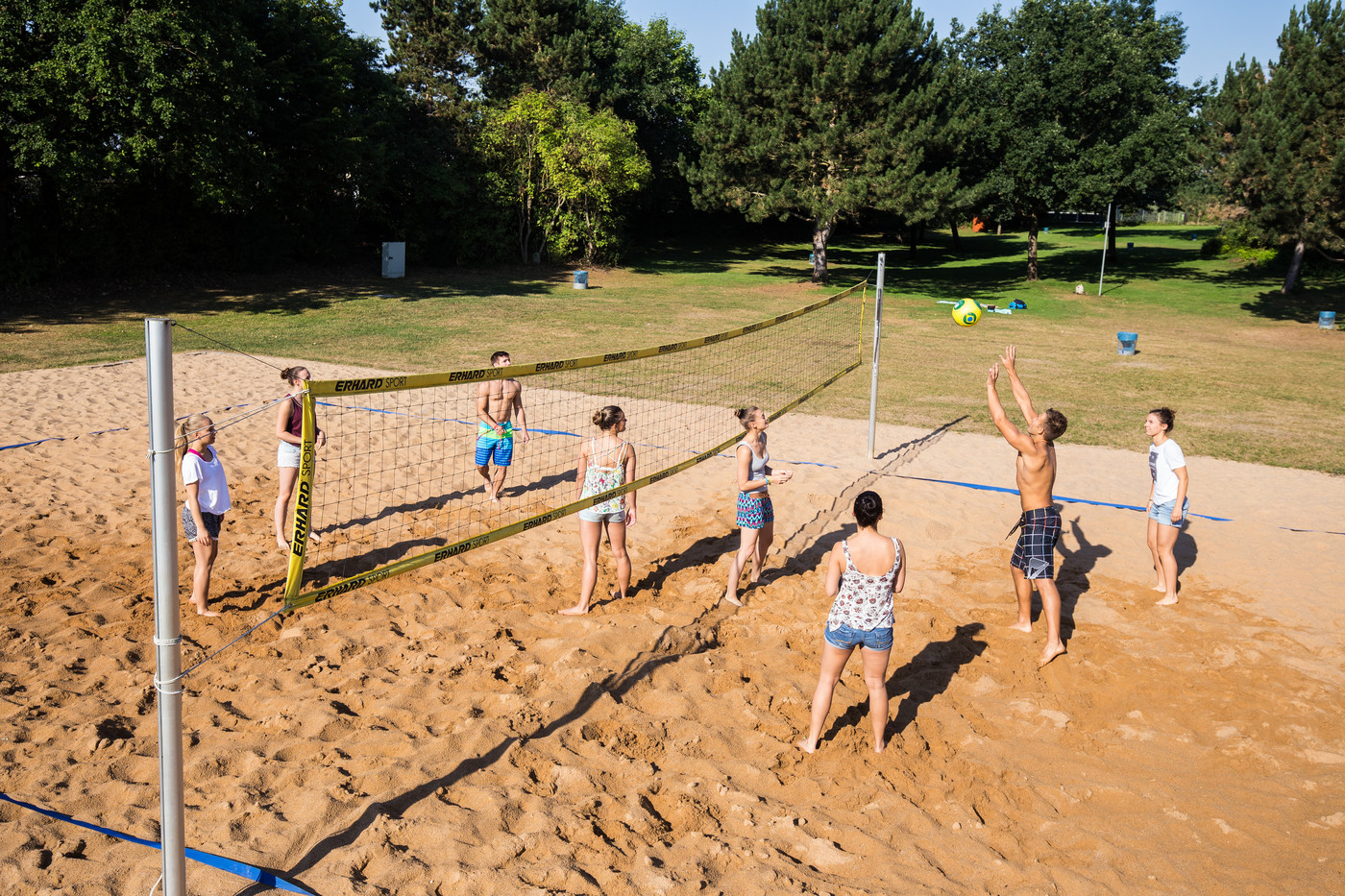 Beachvolleyballfeld, Freibad Hallstadt